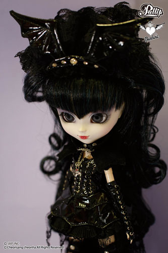 A Gorgeous Gothic Pullip Doll - Yomi - Goth Shopaholic