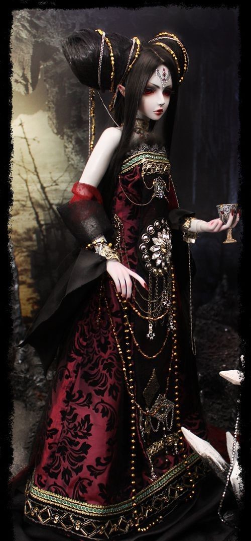 Five Stunning Vampire Bjd Dolls On Ebay Goth Shopaholic
